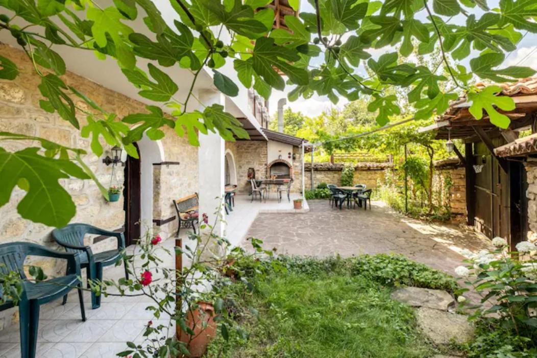 Guest House Geranium Arbanasi Exterior foto